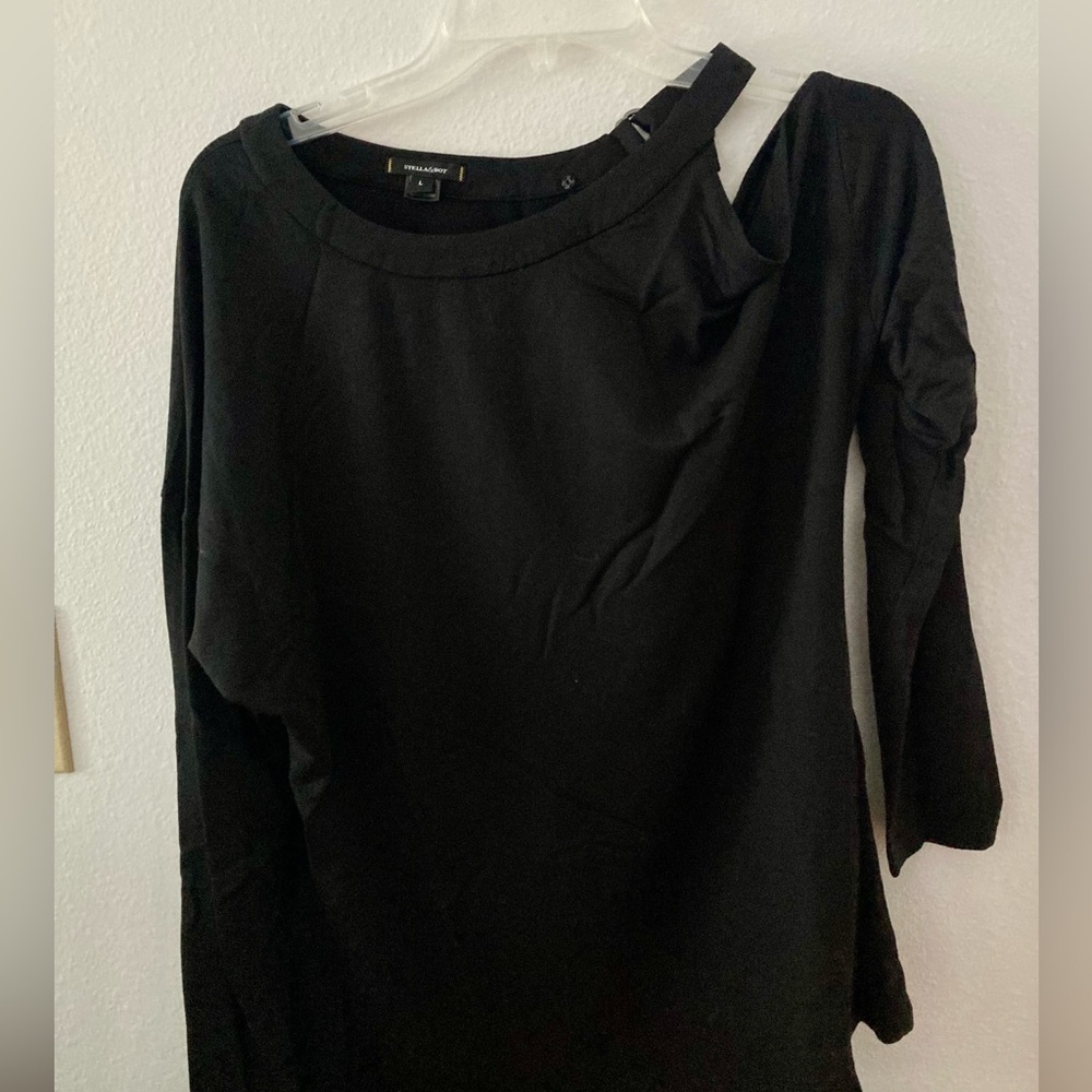 Stella & Dot Buckle Up Cold Shoulder Top